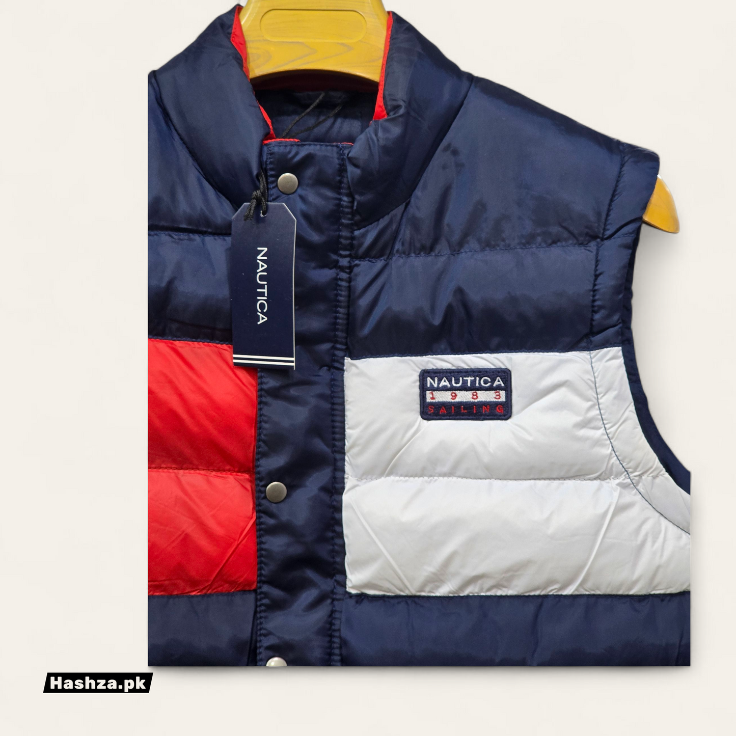 Sleeveless Puffer Jacket For Men